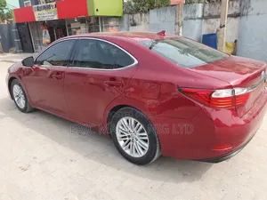 Lexus ES 2014 Red