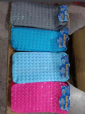 Slippery Foot Mat