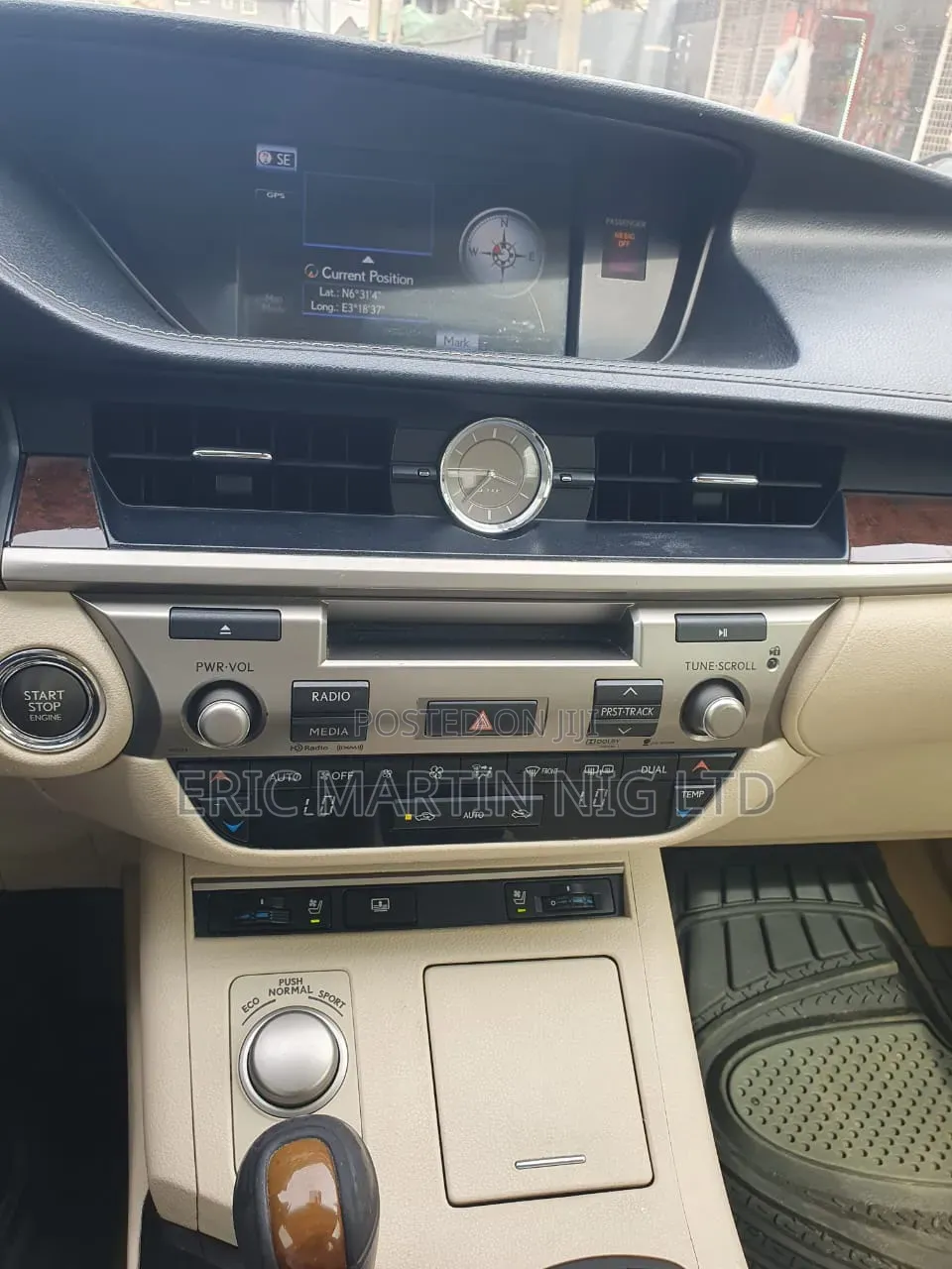 Lexus ES 2014 Red