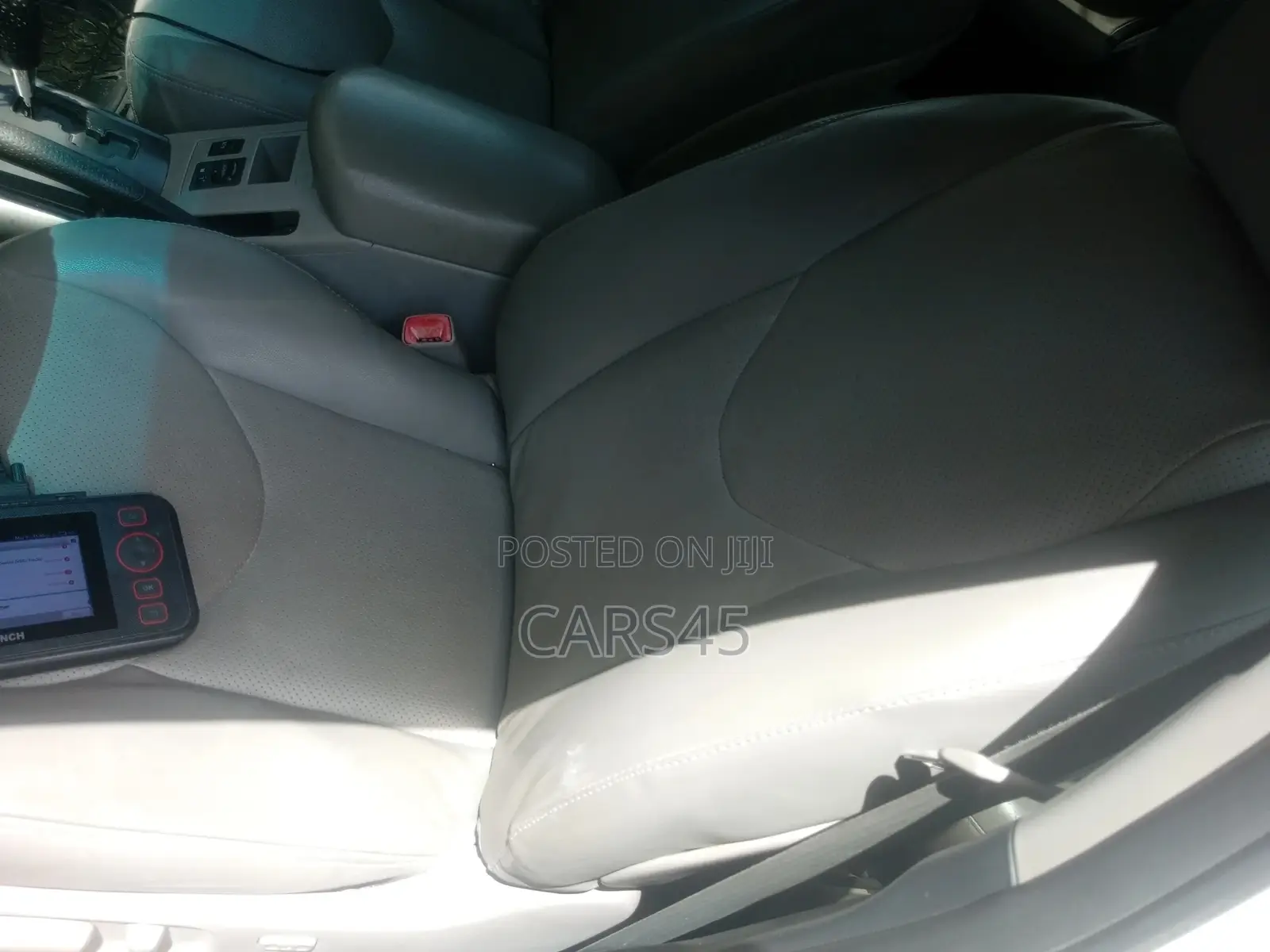 Toyota RAV4 2012 White
