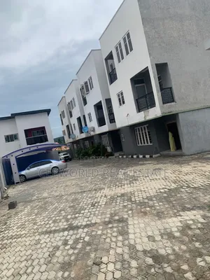4bdrm Duplex in Iyaganku Gra, Iyanganku for rent