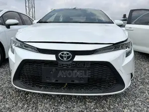 Toyota Corolla 2021 White