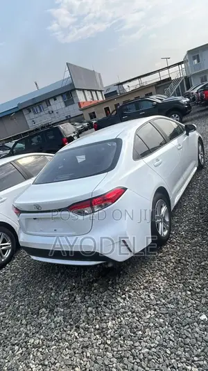 Toyota Corolla 2021 White