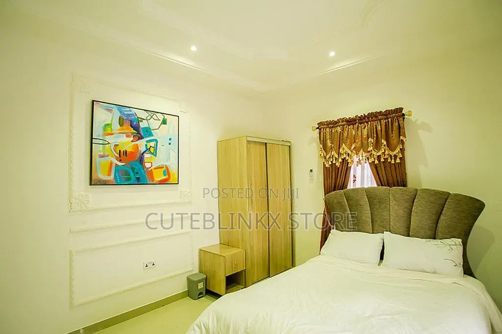 Service Apartment
