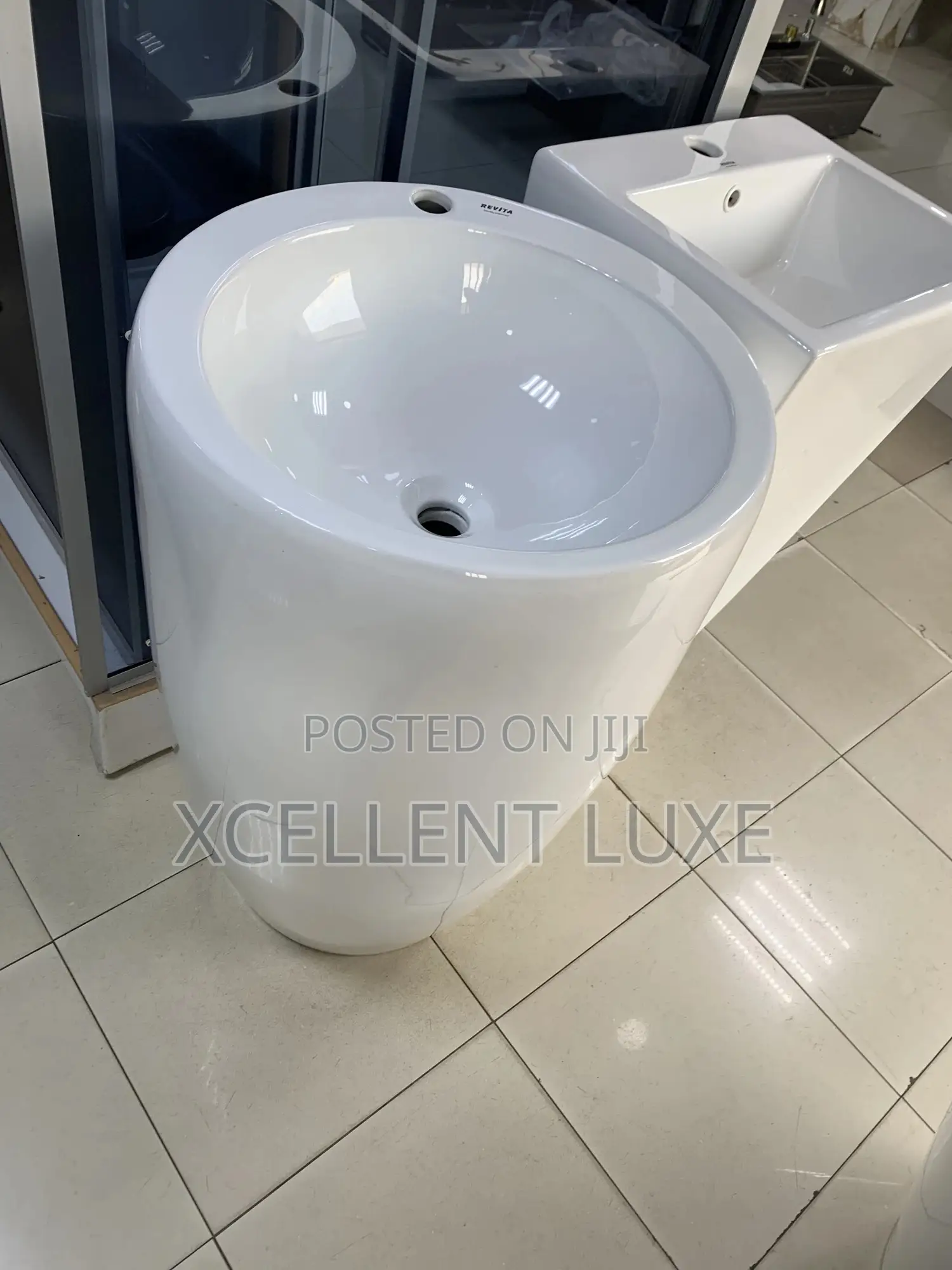 Standing Wash Hand Basin