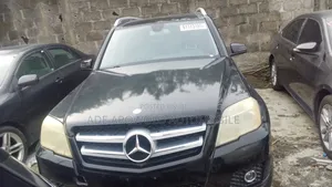 Mercedes-Benz GLK-Class 2010 Black