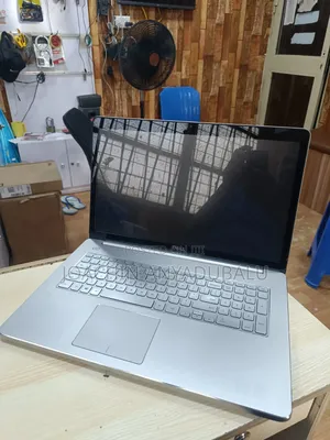 Laptop Dell Inspiron 17 7746 16GB Intel SSD 256GB