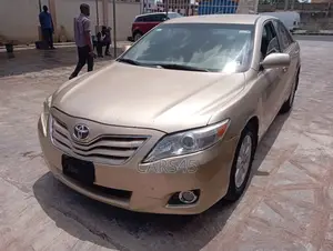 Toyota Camry 2011 Gold