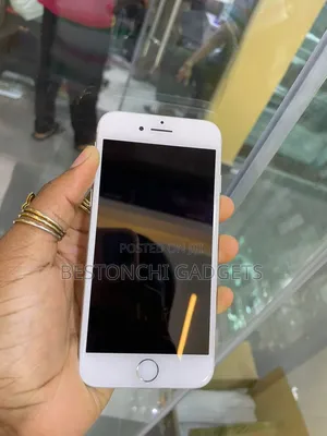 Apple iPhone 7 32 GB Silver