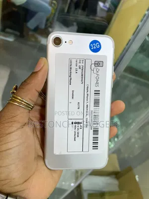 Apple iPhone 7 32 GB Silver