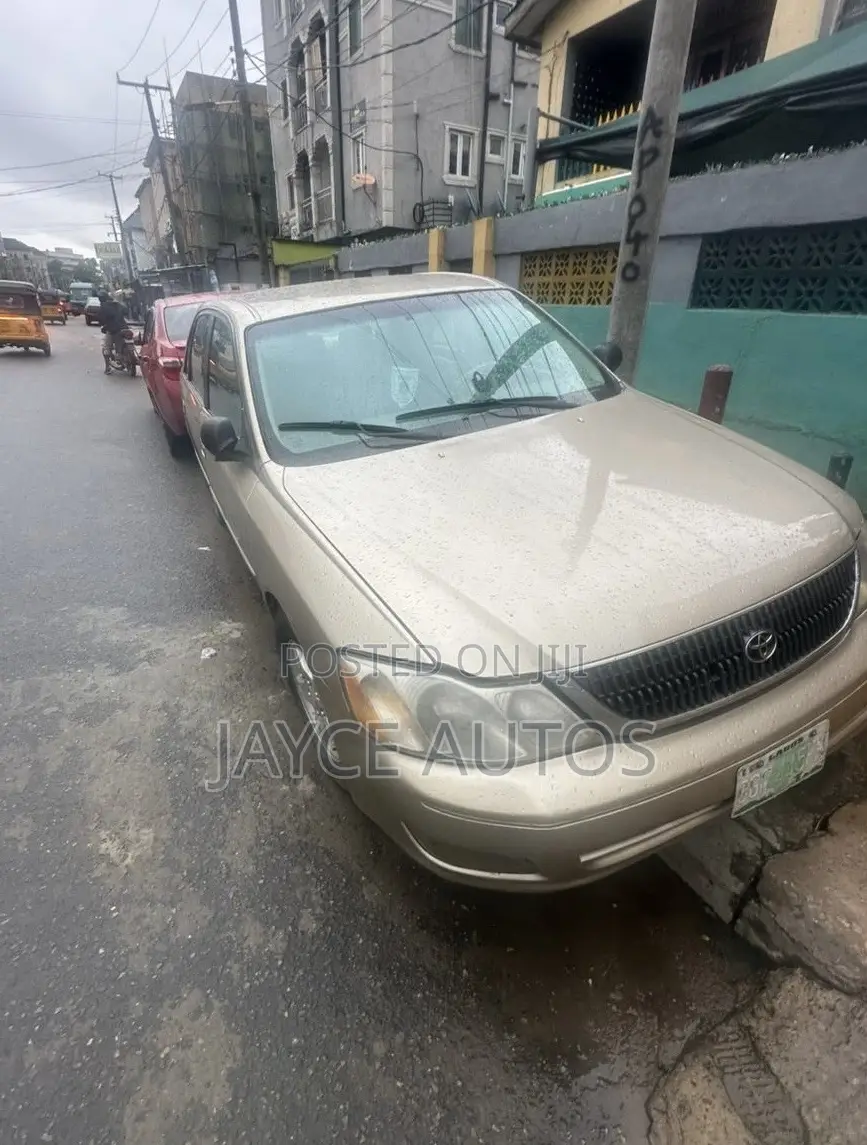 Toyota Avalon 2005 Gold