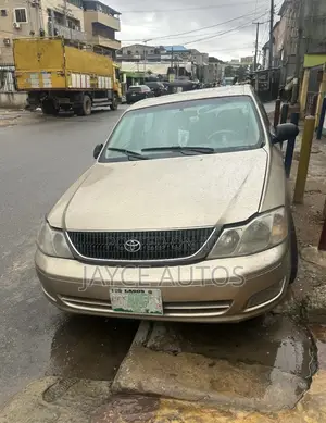 Toyota Avalon 2005 Gold