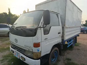 Toyota Dyna 2004 White