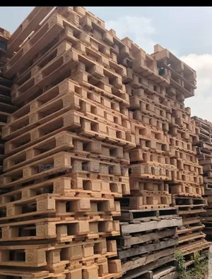 Reliable Plum Wooden Pallets