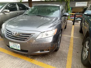 Toyota Camry XLE V6 4dr Sedan (3.5L 6cyl 6AM) 2008 Gray