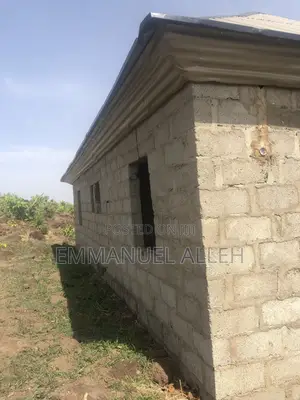 Uncomplicated 2bedroom Flat for Sell