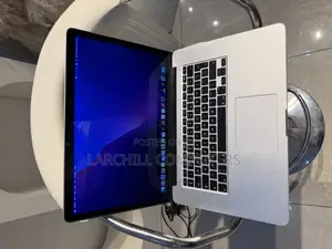 Laptop Apple MacBook Pro 2015 16GB Intel Core i7 SSD 256GB