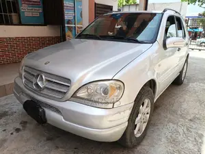 Mercedes-Benz M Class 1999 Silver
