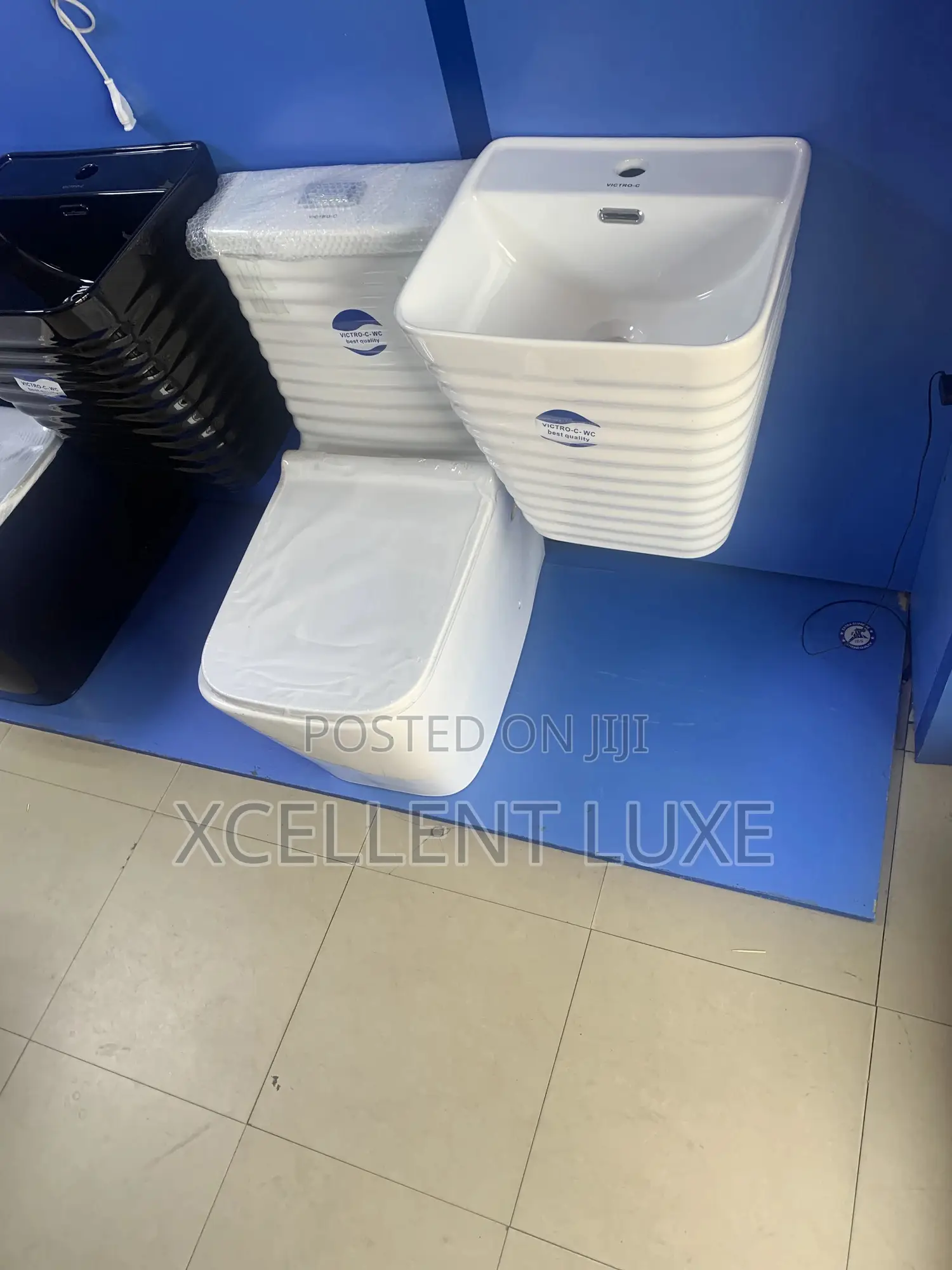 Executive Wc With Suspended Basin