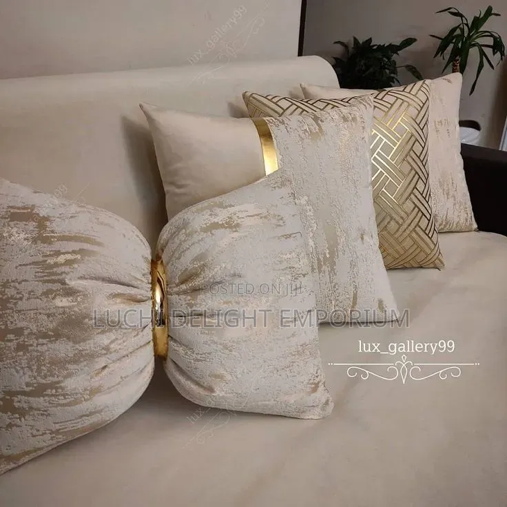  Luxury 4-Set Throw Pillows 