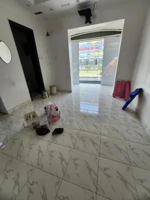 Showroom Shop for Rent in a Very Busy Road Lekki Phase1