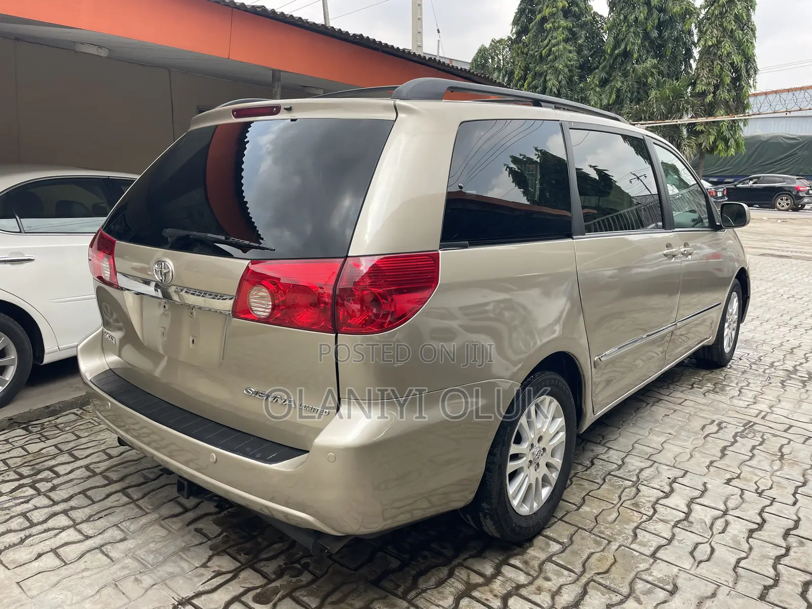 Toyota Sienna 2007 Gold