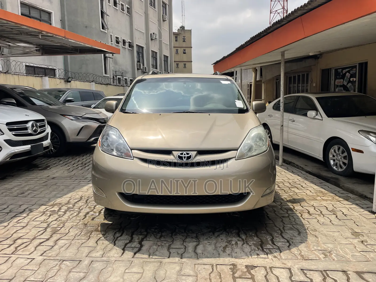 Toyota Sienna 2007 Gold