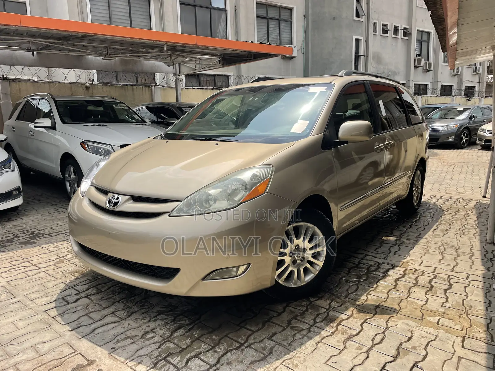 Toyota Sienna 2007 Gold
