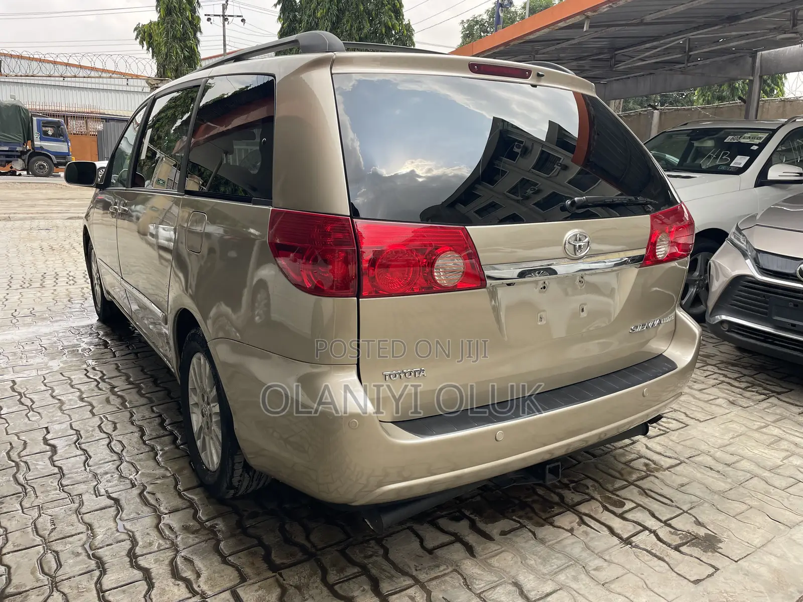 Toyota Sienna 2007 Gold