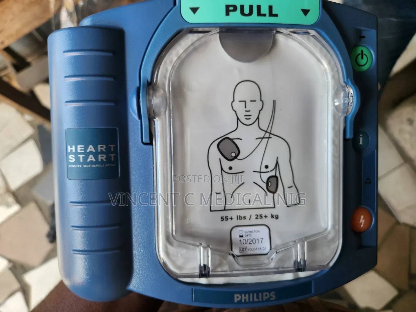 Defibrillator Heart Start. Phillips
Aed Machine