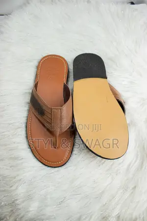Light Brown Palm With Dark Brown Pattern