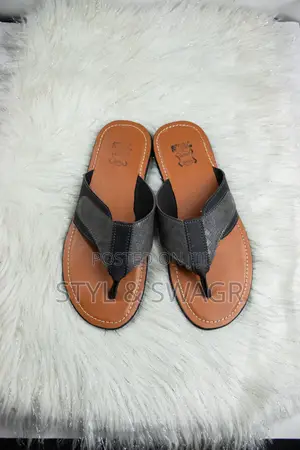 Black and Grey Palm With Light Brown Sole