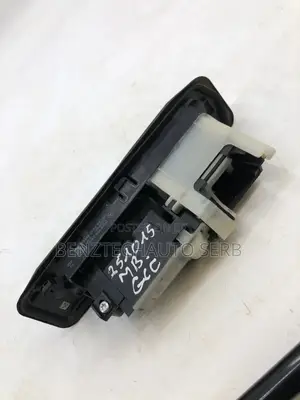 205 (C300 2016)Mercedes Benz Camera Opener