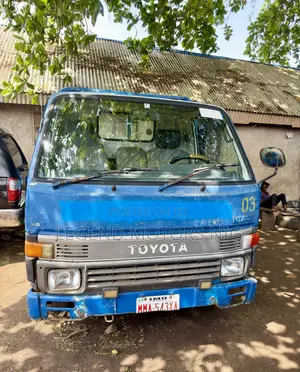 Toyota Dyna 100 First Body Petrol Engine.