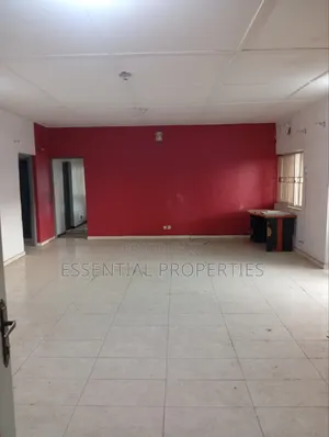 3bdrm Block of Flats in Adeniyi Jones Estate for rent