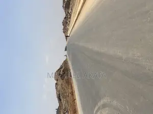 Land in Karasan