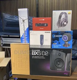 2i2 Scarlett Soundcard, Bx5d2 , Akg P120, Midi Keyboard, Pf8 Mic Stand