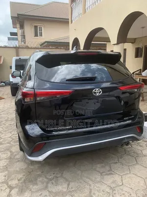 Toyota Highlander XSE 2022 Black