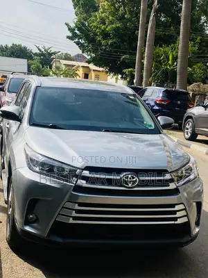 Toyota Highlander 2019 Silver