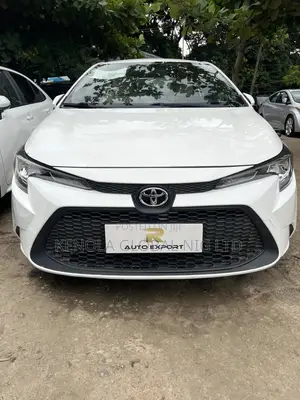 Toyota Corolla 2022 White