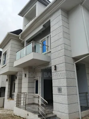 5bdrm Duplex in Guzape Main Abuja for sale