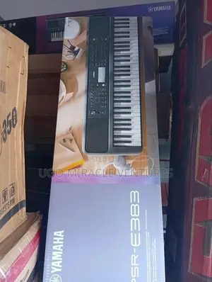 Yamaha Keyboard Psr,383 Original With a Adapter Good Price