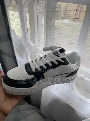 Unisex Sneakers Uk Size 10. Size 42/43 Can Wear