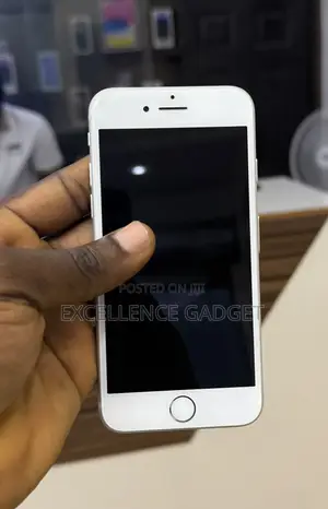 Apple iPhone 7 32 GB Silver