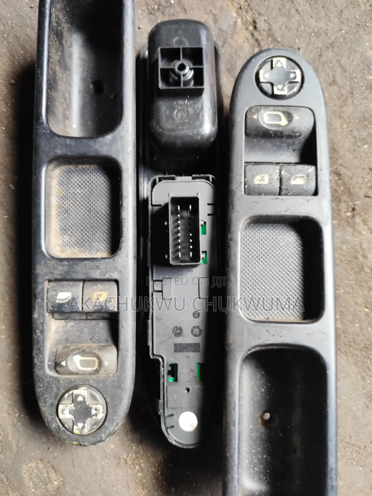 Complete Button 207 2button