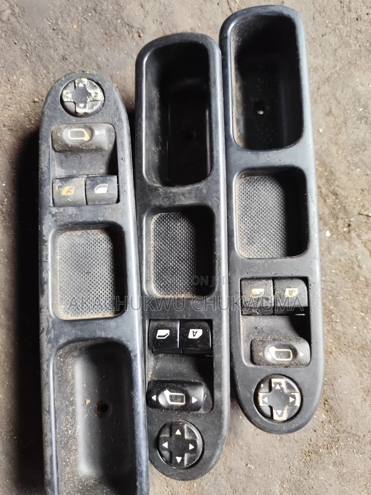 Complete Button 207 2button