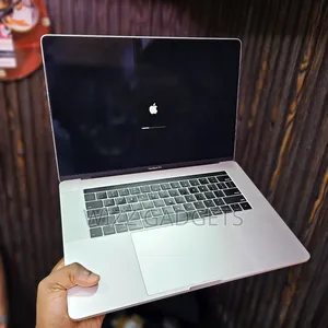 Laptop Apple MacBook Pro 2018 32GB Intel Core i7 SSD 1T