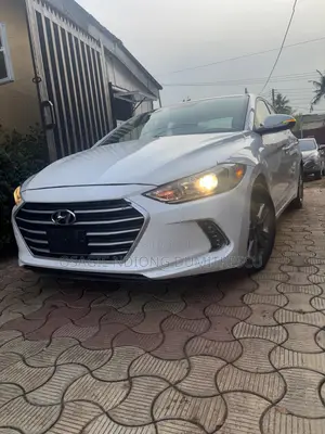 Hyundai Elantra SE 2018 White