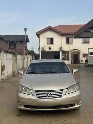 Lexus ES 350 2011 Gold