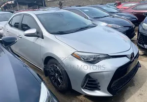 Toyota Corolla LE Eco (1.8L 4cyl 2A) 2018 Silver